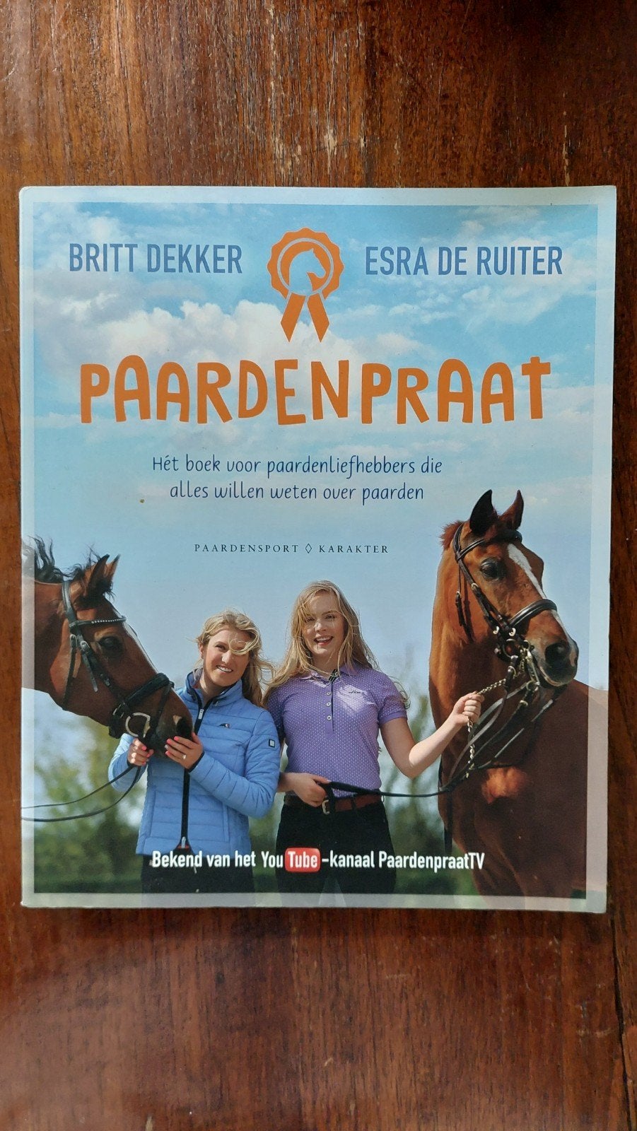 Paardenpraat - Het boek voor paardenliefhebbers, Ophalen of Verzenden, Zo goed als nieuw