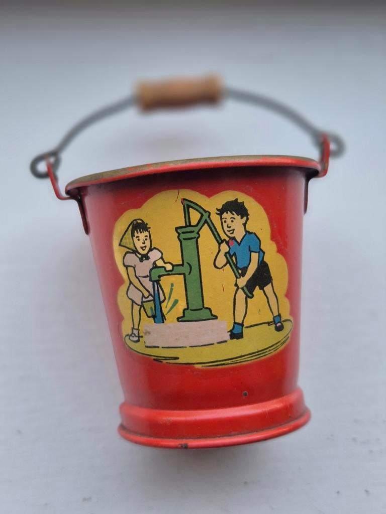 Blikken speelgoed emmertje spelende kinderen, Ophalen of Verzenden, Overige