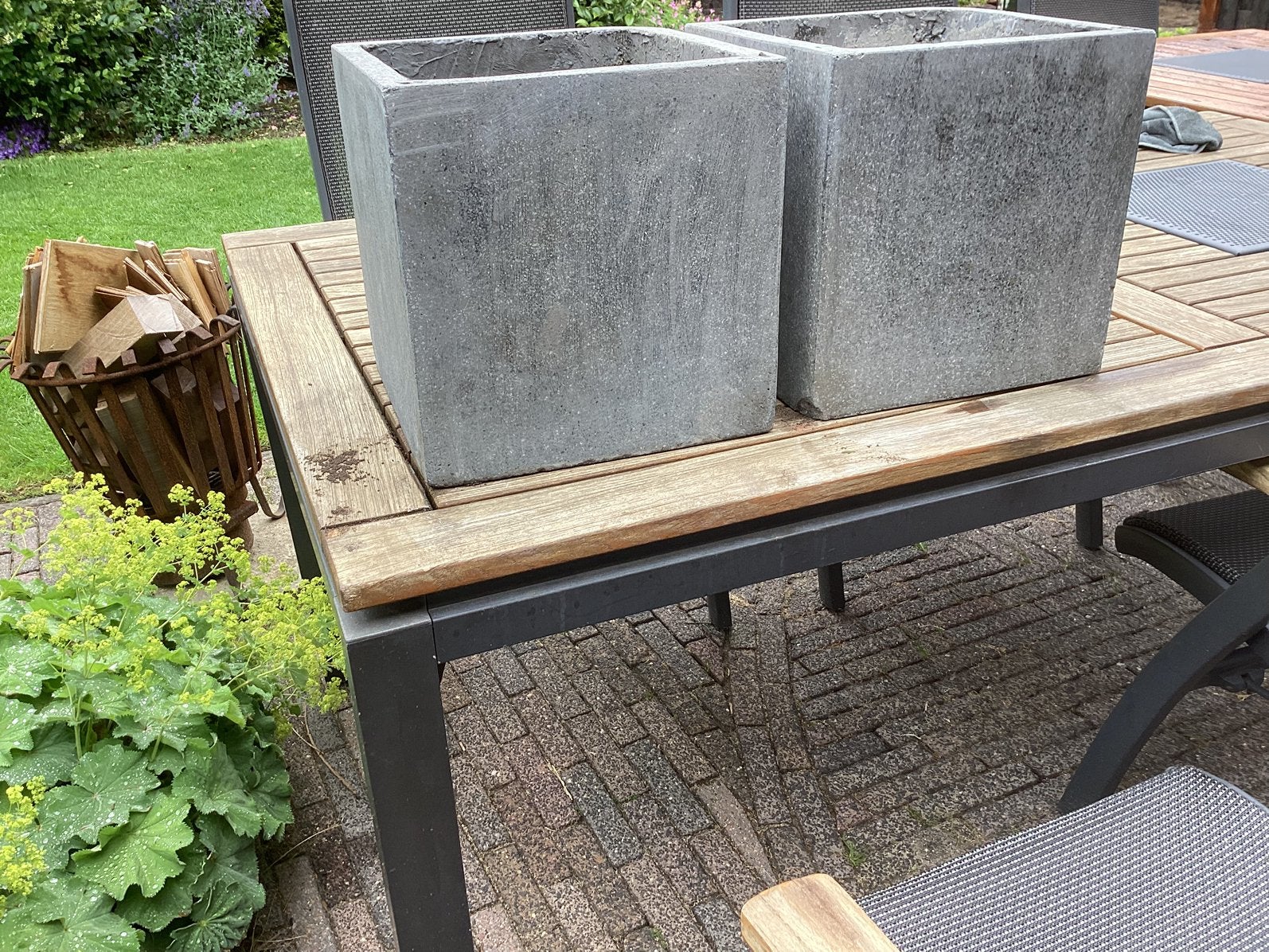 Planten bakken, Tuin en Terras, Bloembakken en Plantenbakken, Ophalen, Steen, Gebruikt, Vierkant