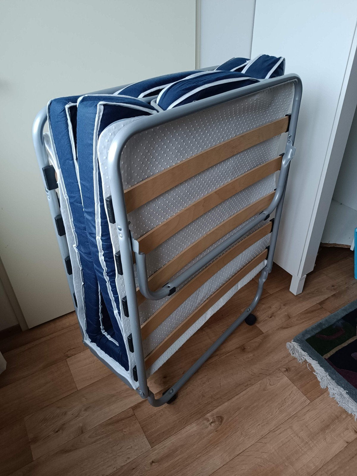 Logeerbed, Huis en Inrichting, Slaapkamer | Slaapbanken, Ophalen, Eenpersoons, Blauw, 190 cm of minder