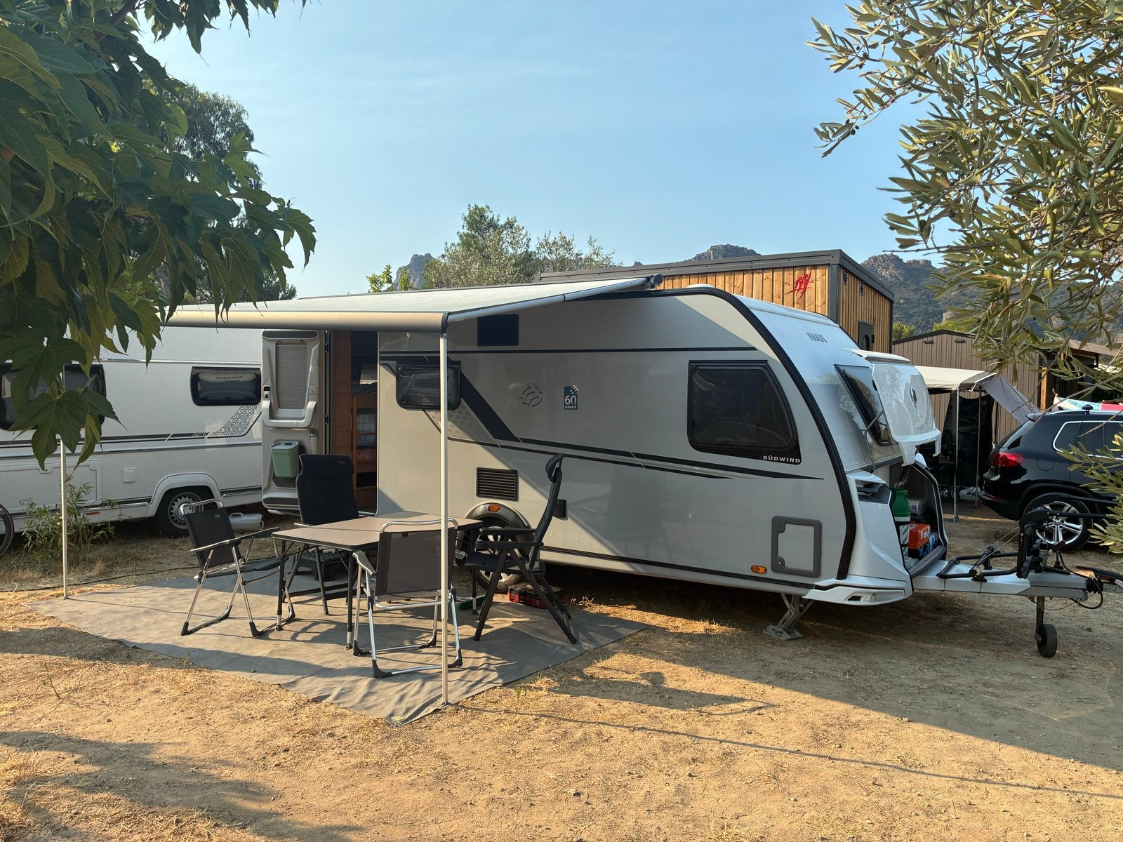 Knaus Sudwind 60 Years 550 FSK - stapelbed - airco - mover, Frans bed, Treinzit, Particulier, Luifel
