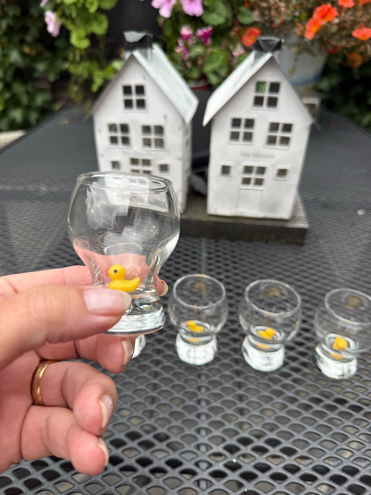 Set van 6 shotglaasjes met badeendjes - 'Nog Eendje dan', Ophalen of Verzenden, Meerkleurig, Glas, Overige typen
