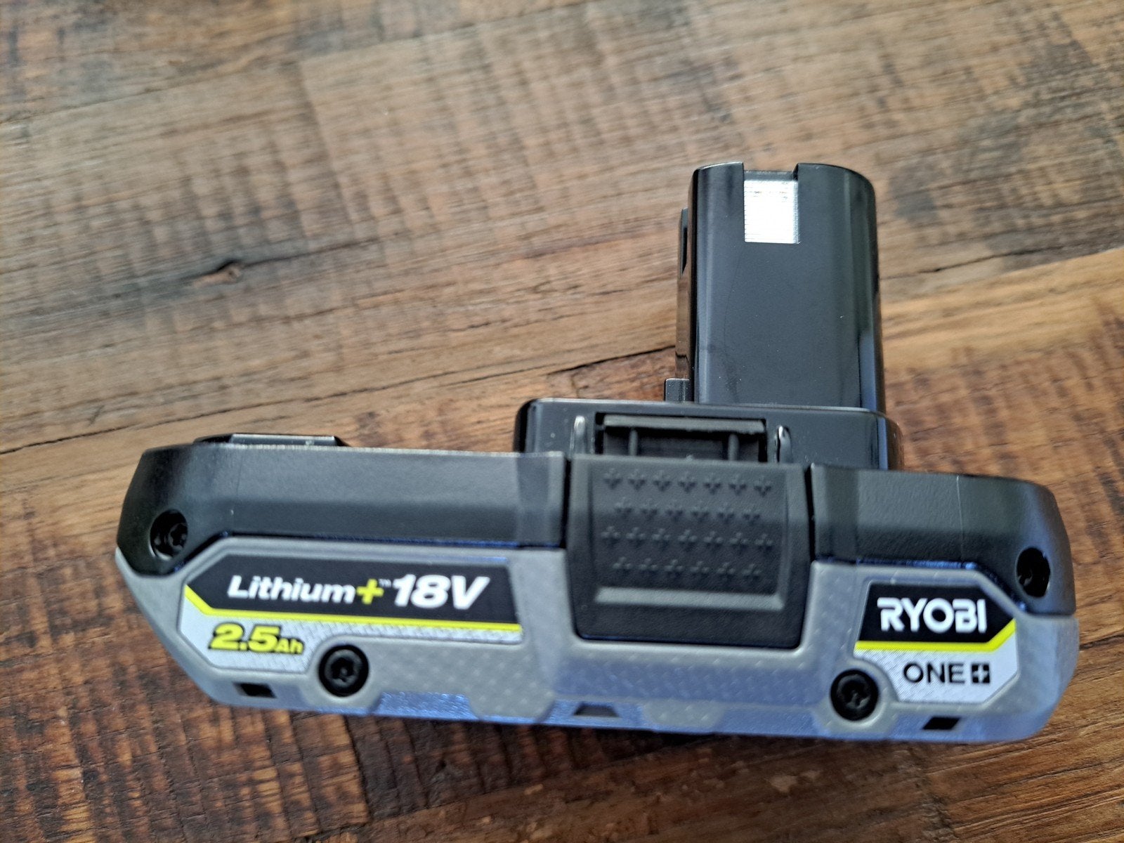 Ryobi 18V | 2.5 Ah | Type RB1825C, Ophalen of Verzenden, Zo goed als nieuw