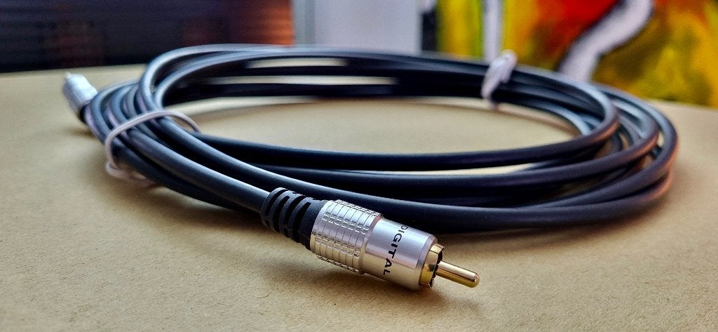 Topklasse 5 meter COAXIAL CABLE met RCA-pluggen, Ophalen of Verzenden, Zo goed als nieuw, 5 tot 10 meter, Coaxiale kabel