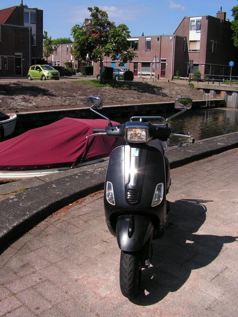 Vespa Sprint 4T 2013 geel kenteken, Fietsen en Brommers, Scooters | Vespa, Ophalen, Gebruikt, Maximaal 45 km/u, Vespa S