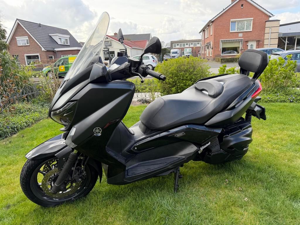 Yamaha Xmax 400 cc motorscooter - Krachtig en Comfortabel