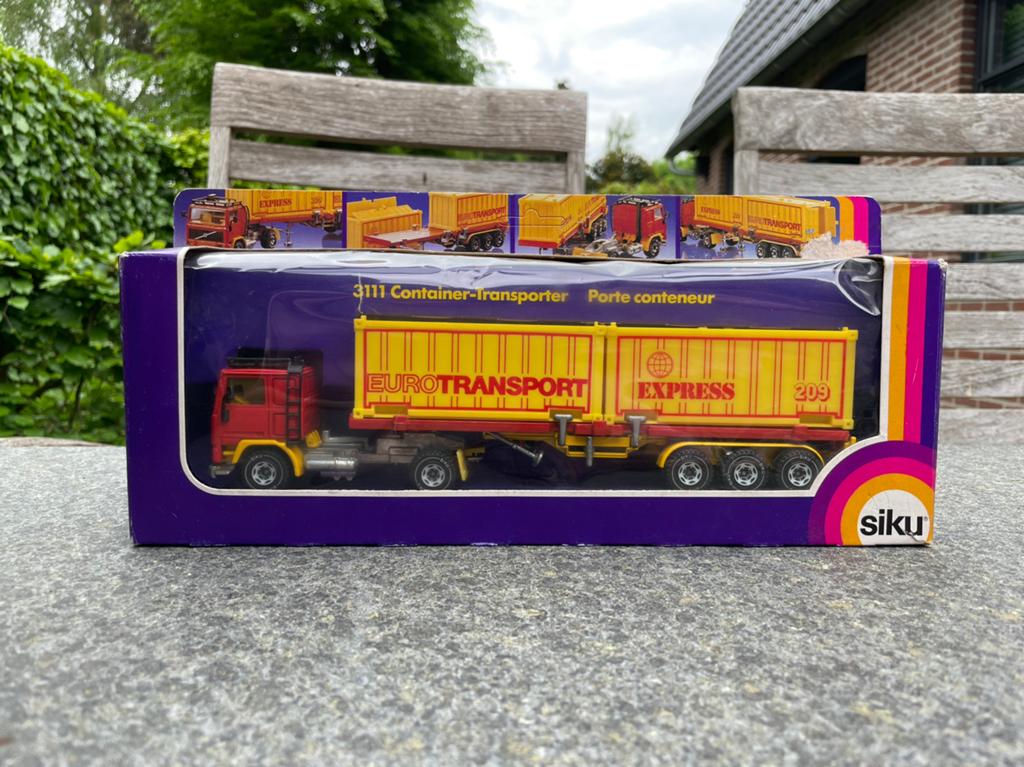 Siku 3111 - Volvo F10 Container-transporter, Ophalen of Verzenden, Zo goed als nieuw, Bus of Vrachtwagen, SIKU