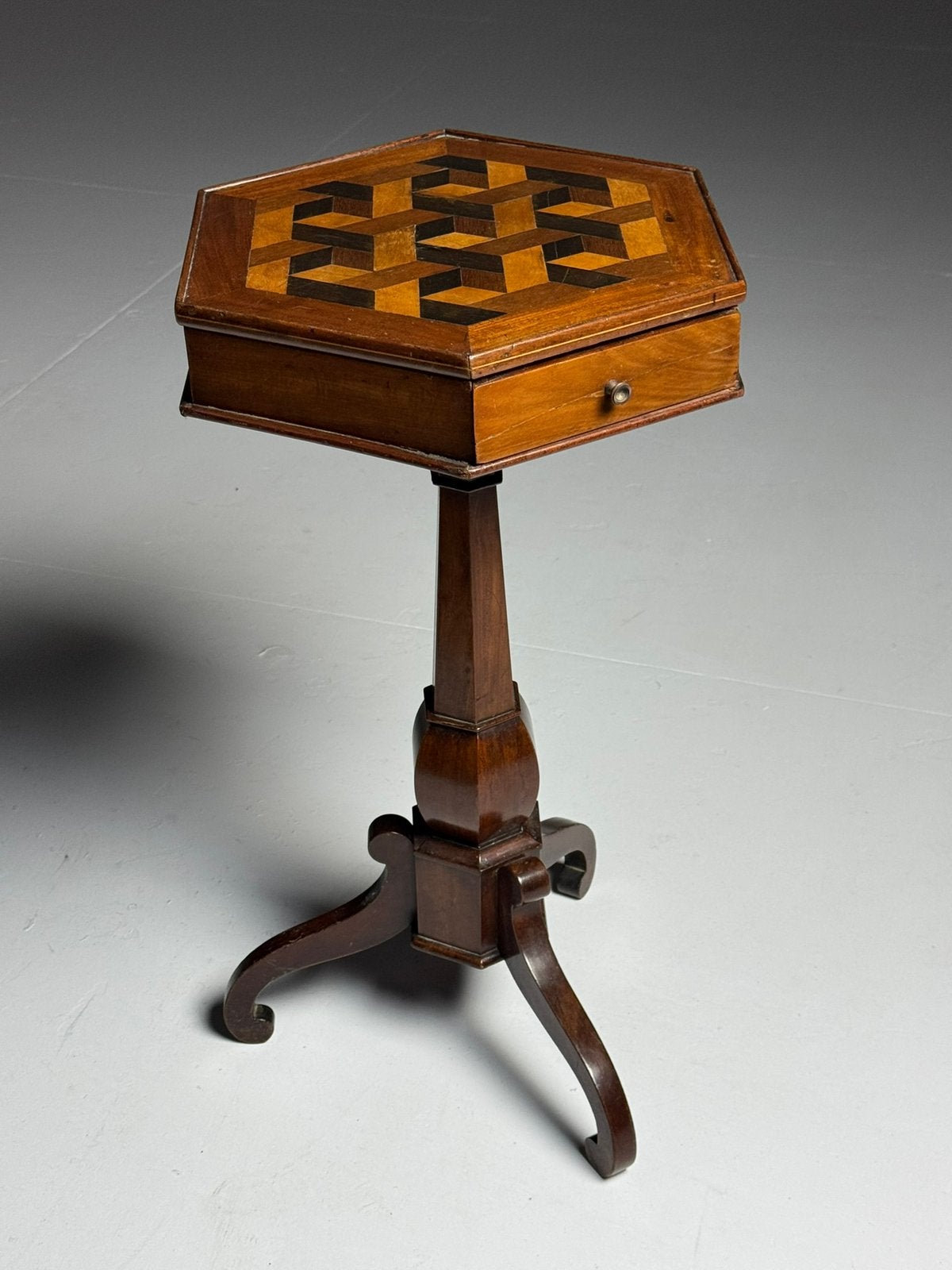 Marquetry tafel 19e eeuw, Ophalen of Verzenden