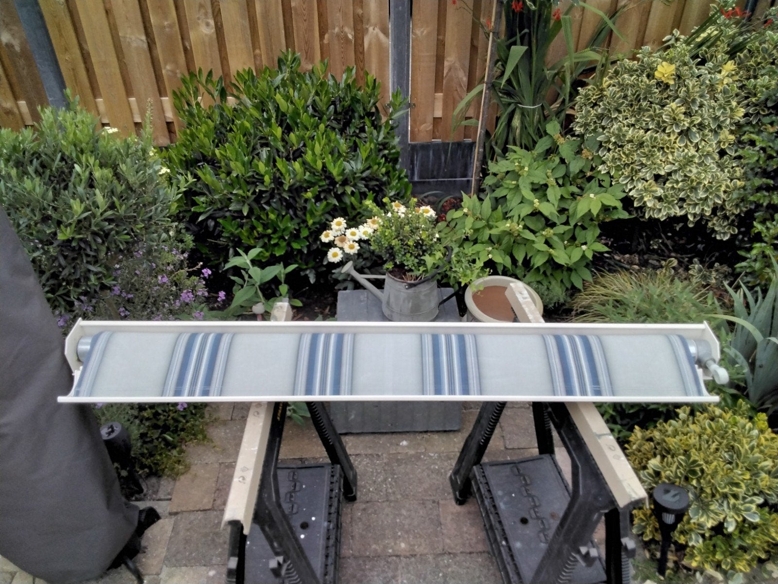 Uitval zonnescherm, Tuin en Terras, Terrasverwarmers, Ophalen, Zo goed als nieuw