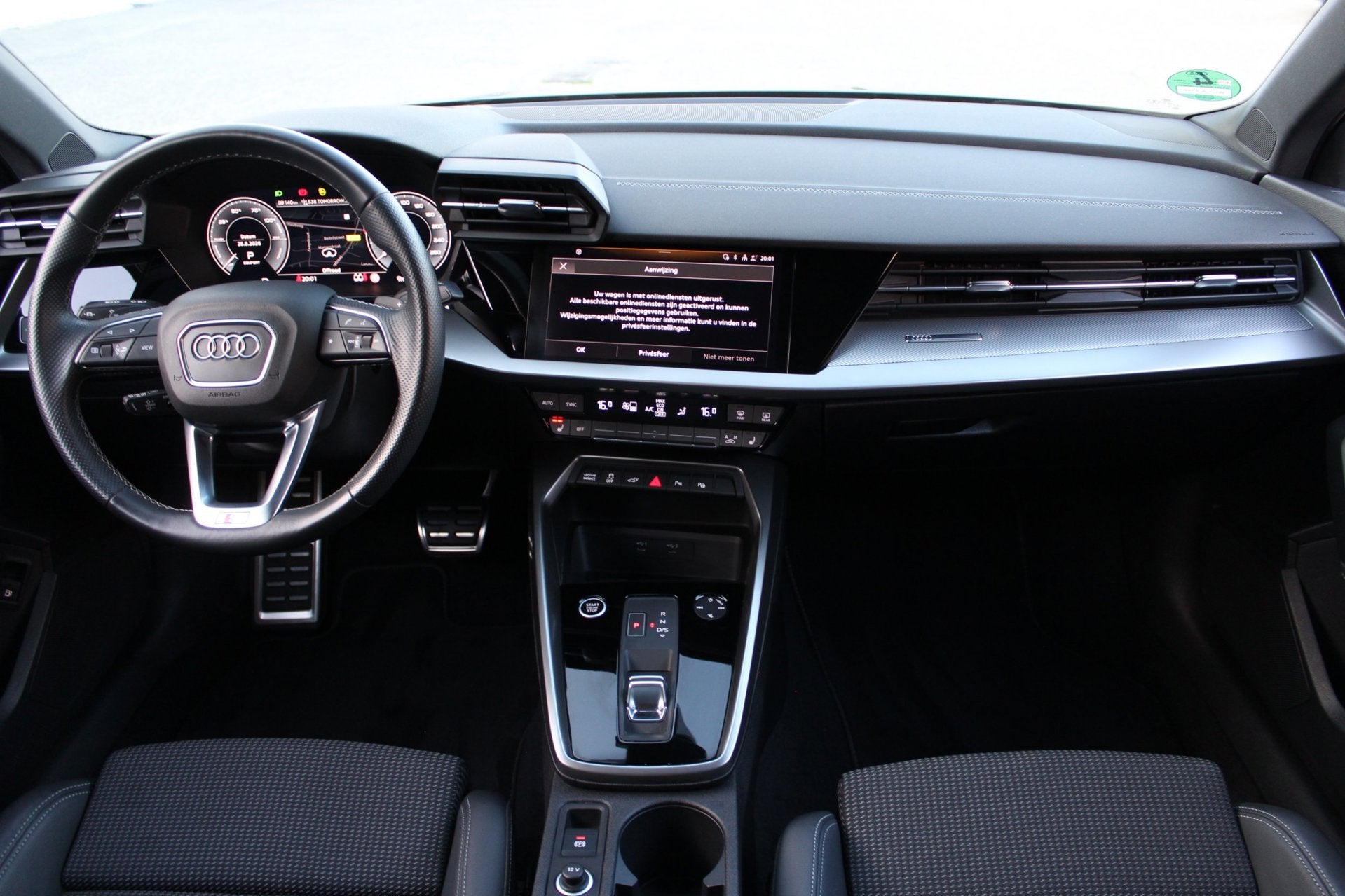Audi A3 Sportback 40 TFSIe | 3x S-Line | Panoramadak | Memor, Auto's, Dealer onderhouden, Zwart, 4 cilinders, Leder en Stof