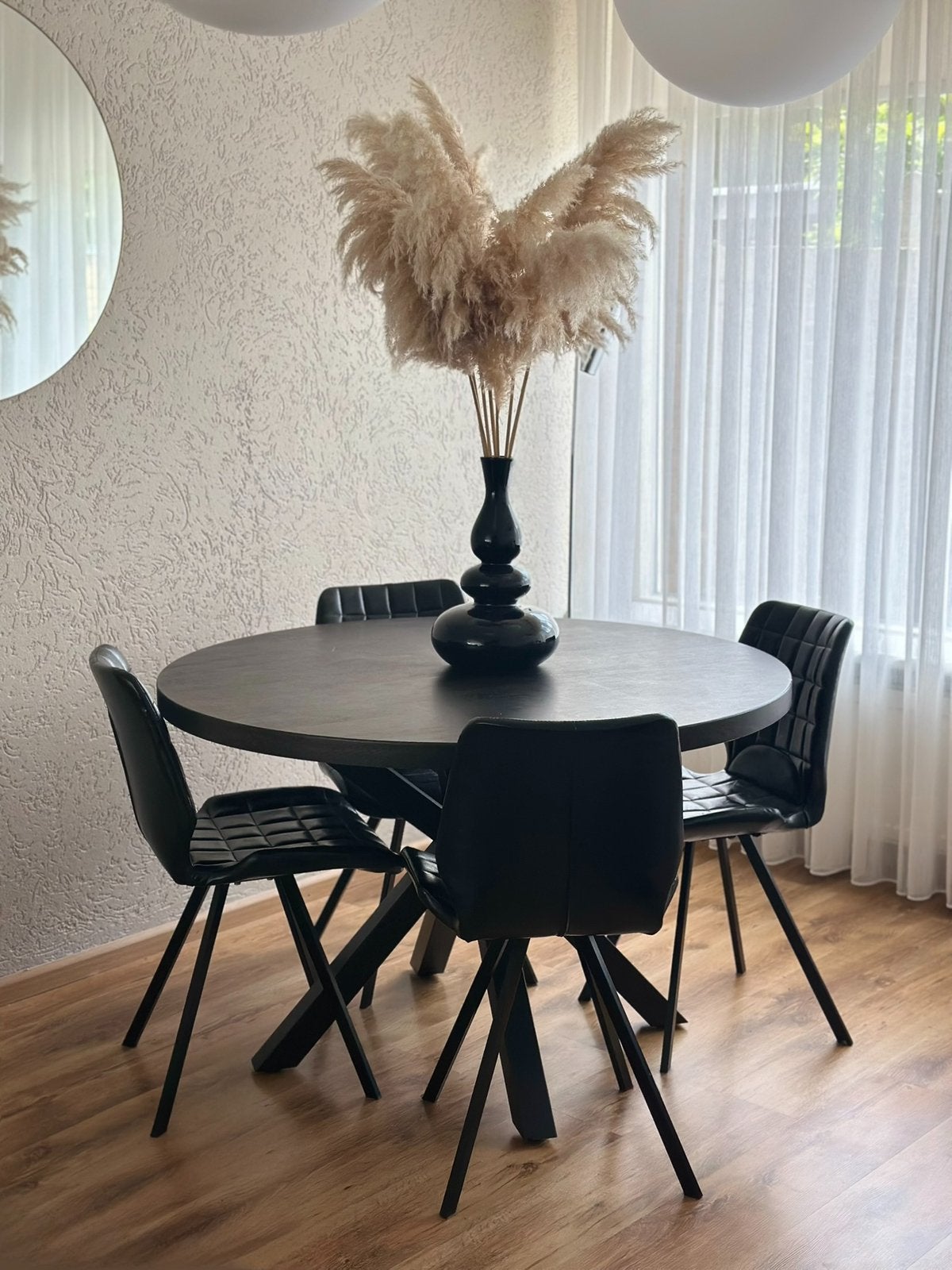 Complete eethoek: Ronde eettafel 120 cm + 5 stoelen, Huis en Inrichting, Complete eetkamers, Ophalen, Zo goed als nieuw, Modern, industrieel