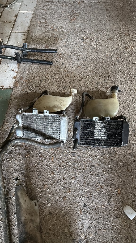 Gilera Runner radiateur + koeltank, Ophalen of Verzenden, Gebruikt, Overige typen, Piaggio