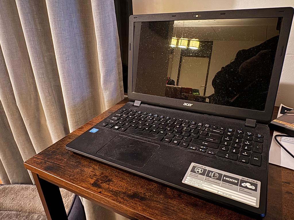 Oude acer laptop, Computers en Software, Windows Laptops, Ophalen, 64 GB of meer, Gebruikt, 15 inch