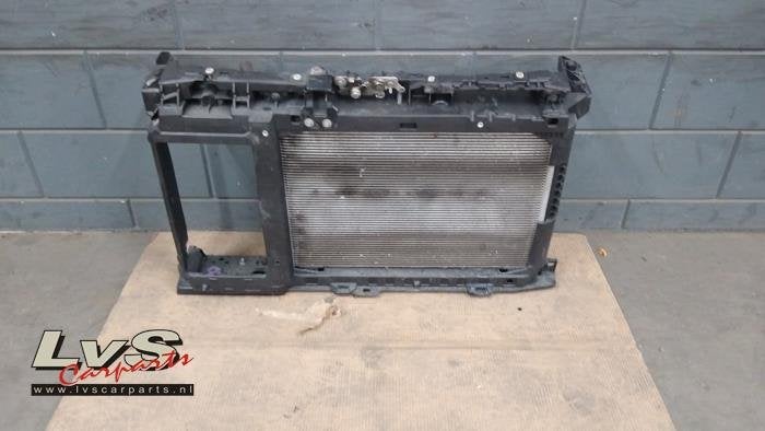 Frontpaneel van een Opel Corsa, Gebruikt, -, -, Opel