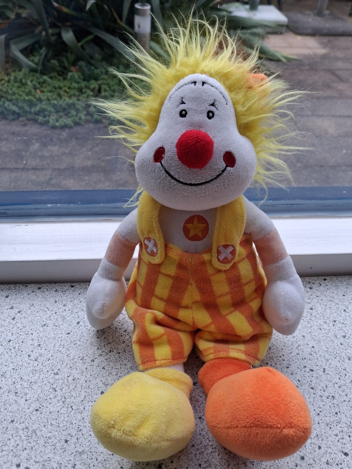 Clown of clowntje DOBUS merk Studio 100 meet ca 30 cm, Overige typen, Ophalen of Verzenden, Zo goed als nieuw, Middelgroot (20 tot 80 cm)
