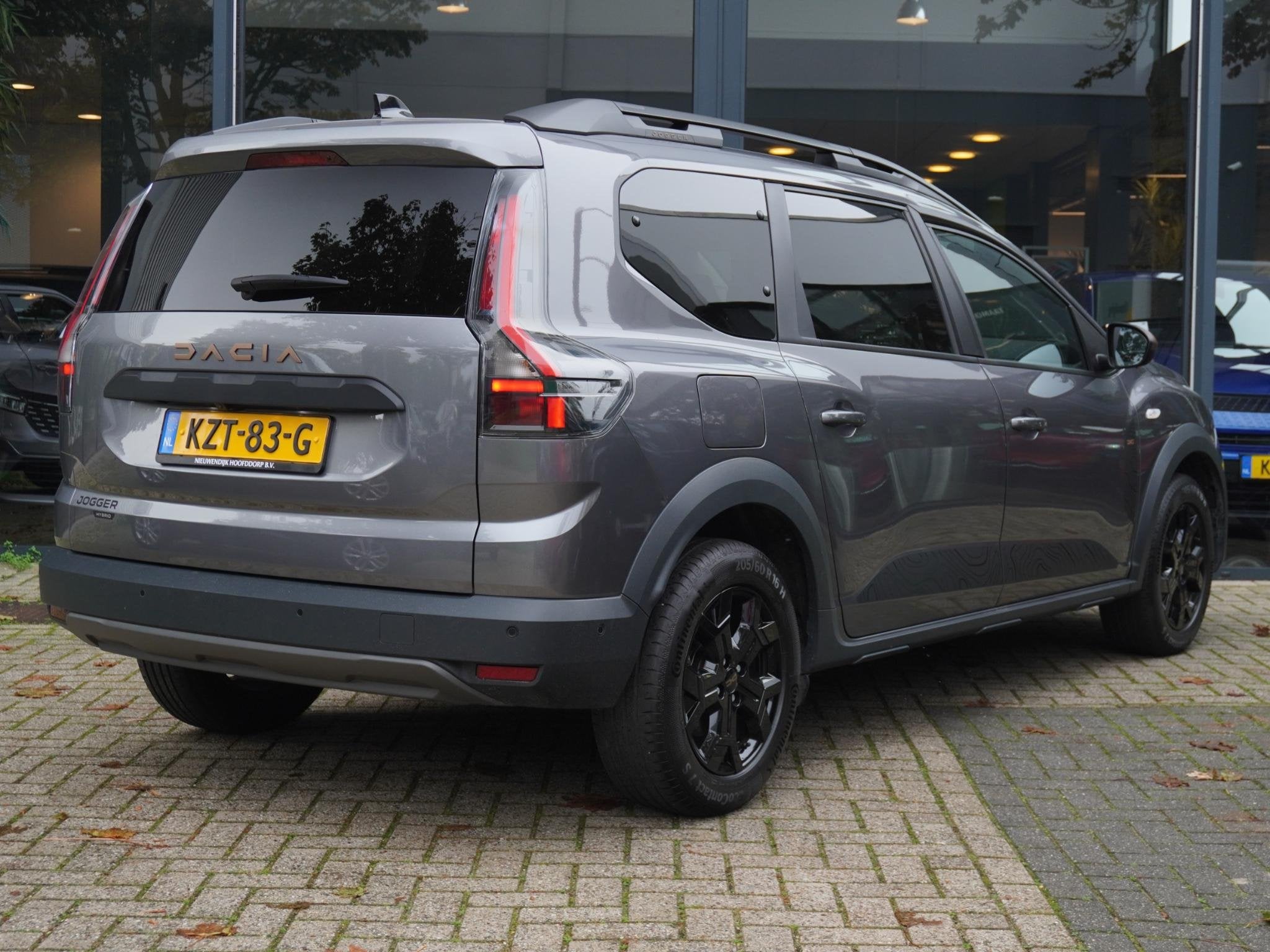 Dacia Jogger 1.8 hybrid 155 extreme 7p AUTOMAAT / 10.000KM /, Auto's, Euro 6, 4 cilinders, 7 stoelen, Bedrijf