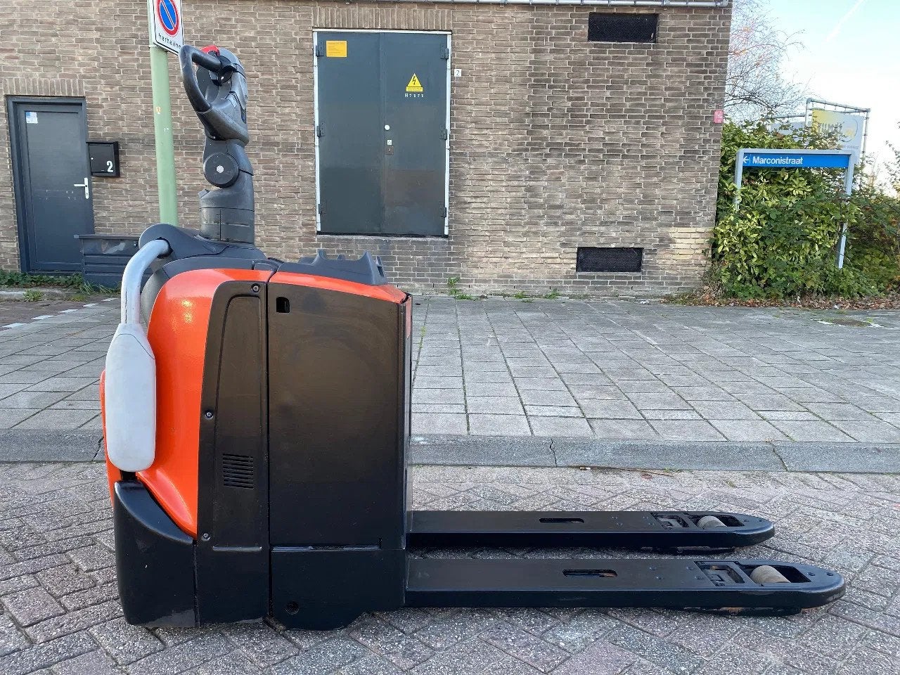 Cesab P320 2000KG PALLETWAGEN / HEFTRUCK (bj 2015), CESAB, Marconistraat 2
3133KL  Vlaardingen, NL, Yilmaz Heftrucks, Info@yilmazheftrucks.nl