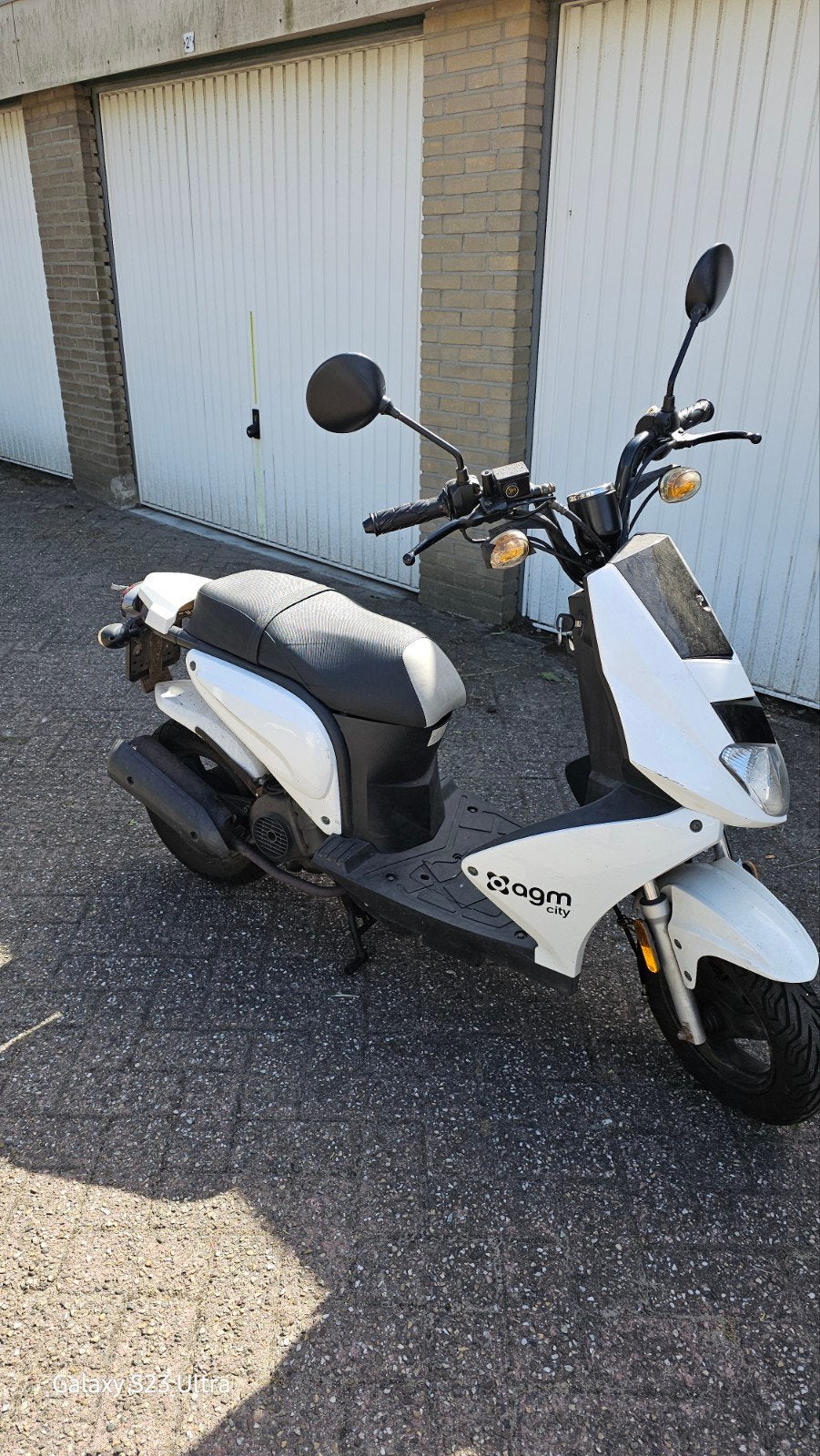AGM City Benzine Scooter - Unieke Zit voor Lange Personen