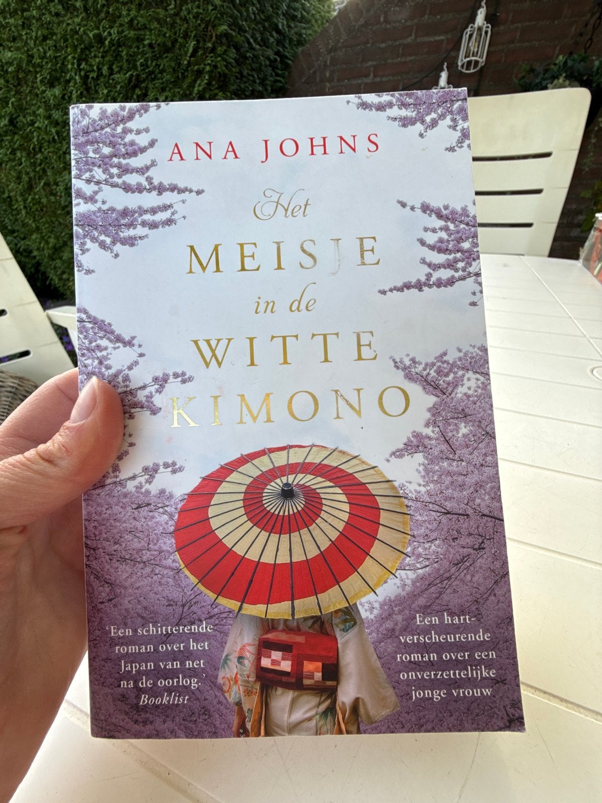 Het Meisje in de Witte Kimono - Ana Johns, Ophalen of Verzenden, Zo goed als nieuw