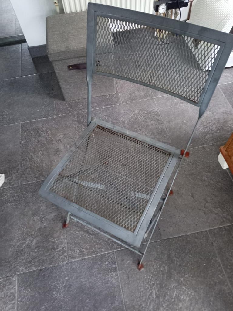 Metalen vintage retro Franse inklapbare bistro stoel., Tuin en Terras, Tuinstoelen, Ophalen of Verzenden, Gebruikt, Metaal, Inklapbaar