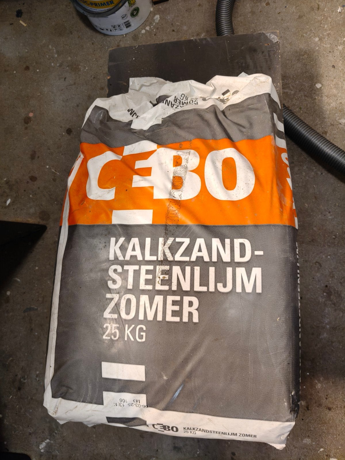 3 zakken kalkzandsteen lijm zomer 25kg per zak, Ophalen, Nieuw, Kalkzandstenen