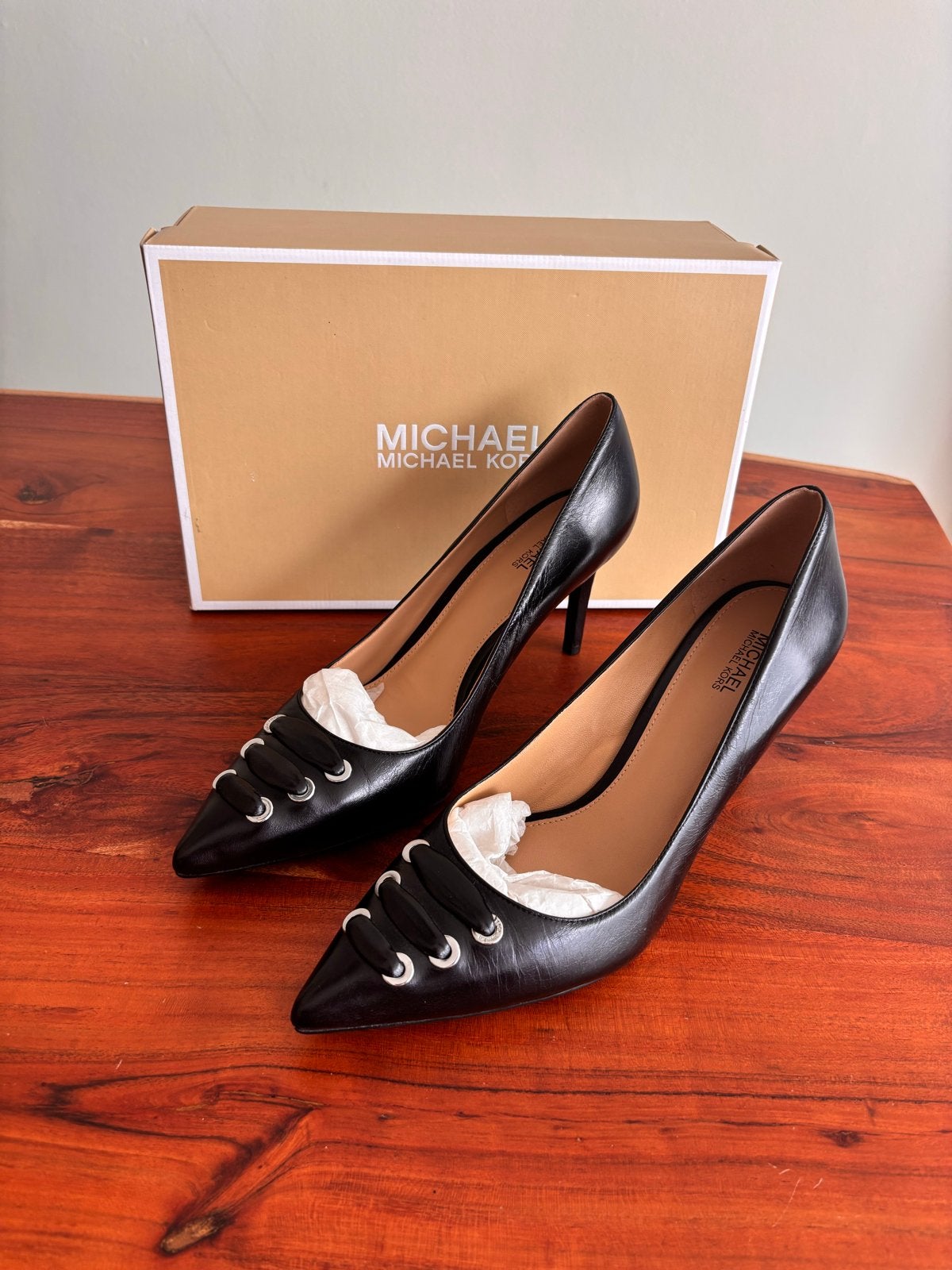 Michael Kors Zwarte Leren Pumps Maat 39, Kleding | Dames, Schoenen, Pumps, Zwart, Nieuw, Ophalen of Verzenden