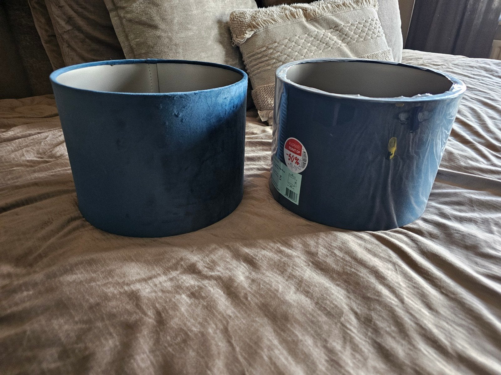 2 petrol kleur velvet lampenkappen., Rond, Nieuw, Ophalen of Verzenden, Hotel chique
