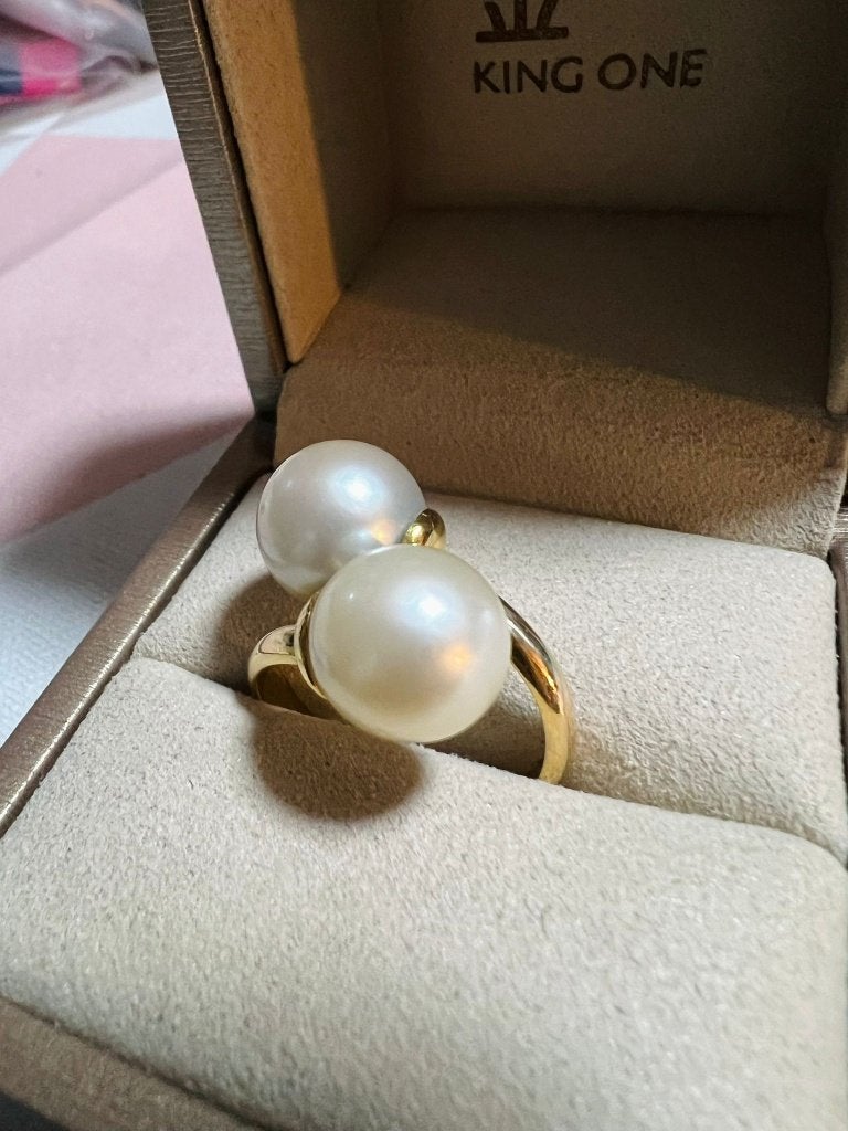 Prachtige ring van 14 karaat goud en 2 natuurlijke parels, 19 tot 20, Ophalen of Verzenden, Zo goed als nieuw, Dame