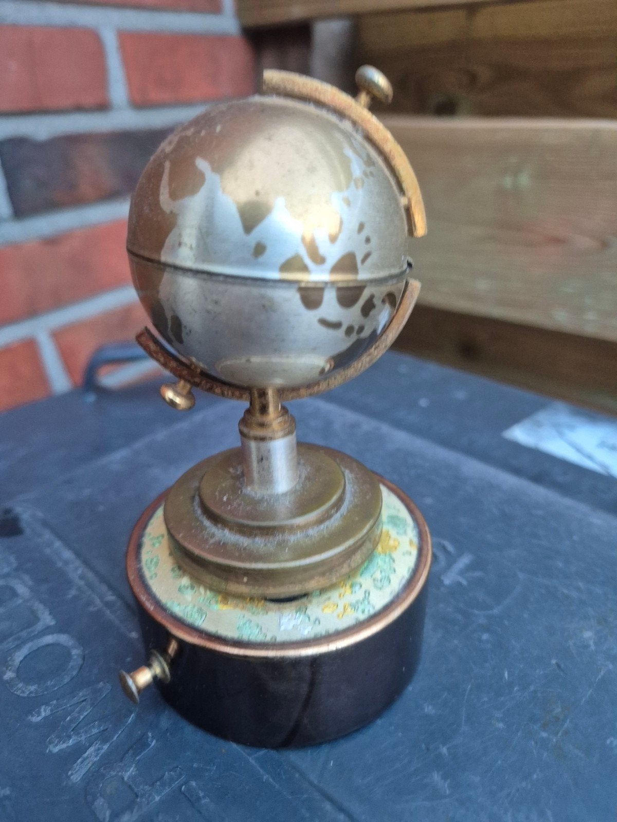 Vintage Wereldbol Aansteker met Geluid - Werkt Goed, Ophalen of Verzenden