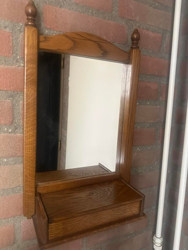 Houten spiegel met kammenbakje - Vintage - jaren ‘60, Minder dan 50 cm, Gebruikt, Ophalen of Verzenden, Minder dan 100 cm