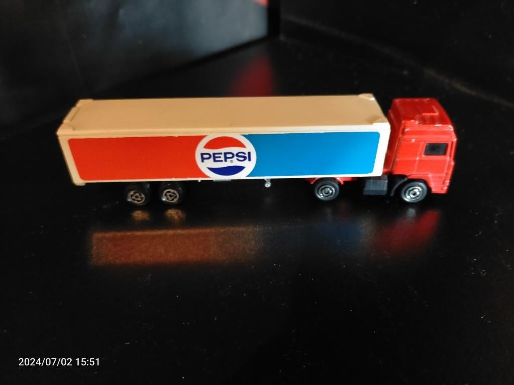 Majorette pepsi truck, Ophalen of Verzenden, Bus of Vrachtwagen, Majorette