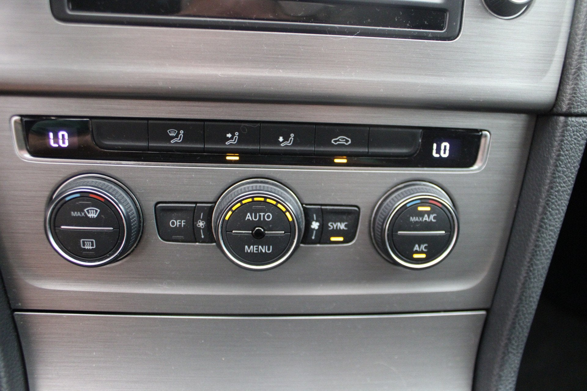 Foto 19 van Volkswagen Golf 1.0 TSI Comfortline keurige 5-deurs met klim