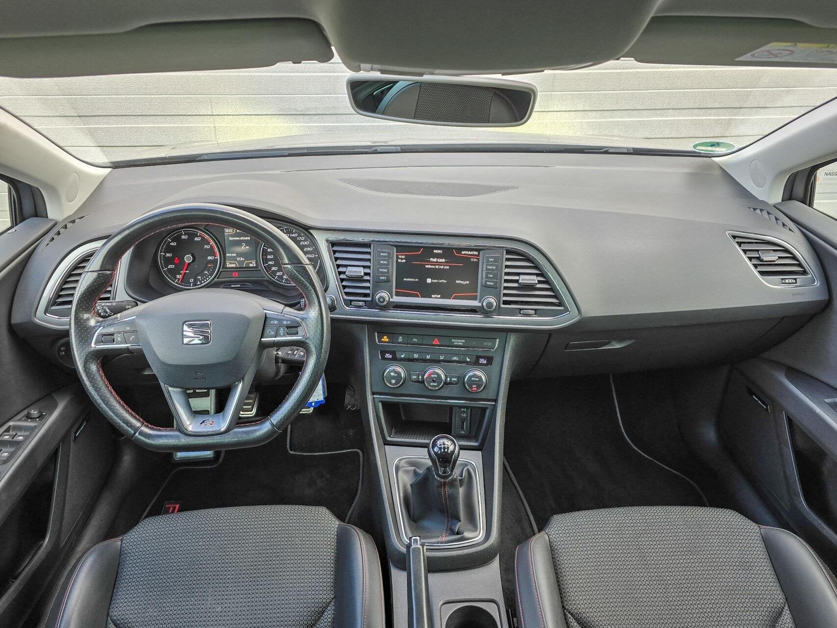 SEAT LEON 1.4 FR|CARPLAY|CRUISE|SEAT SOUND|STOELVERWARMING, Voorwielaandrijving, 1141 kg, Stof, Gebruikt