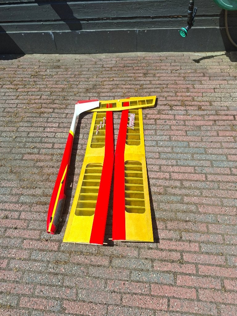 zwevers vliegtuigen, Hobby en Vrije tijd, Modelbouw | Radiografisch | Vliegtuigen, Ophalen, Zo goed als nieuw, Elektro, RTF (Ready to Fly)