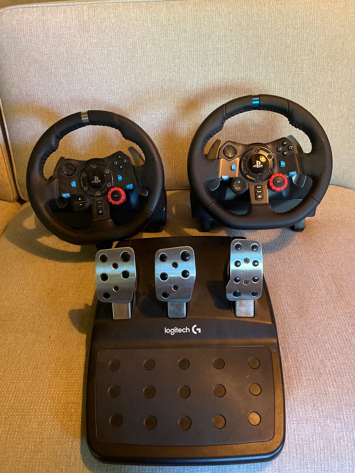 Logitech G29 Racestuur met Pedalen + Extra Stuur, Racestuur, Force feedback, Zo goed als nieuw, Logitech