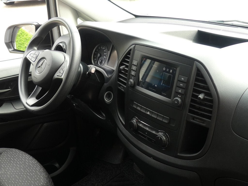 Mercedes-Benz eVito eVito Lang 66 kWh Airco/Camera/Snelladen, Gebruikt, Stoelverwarming, 2255 kg, 116 pk