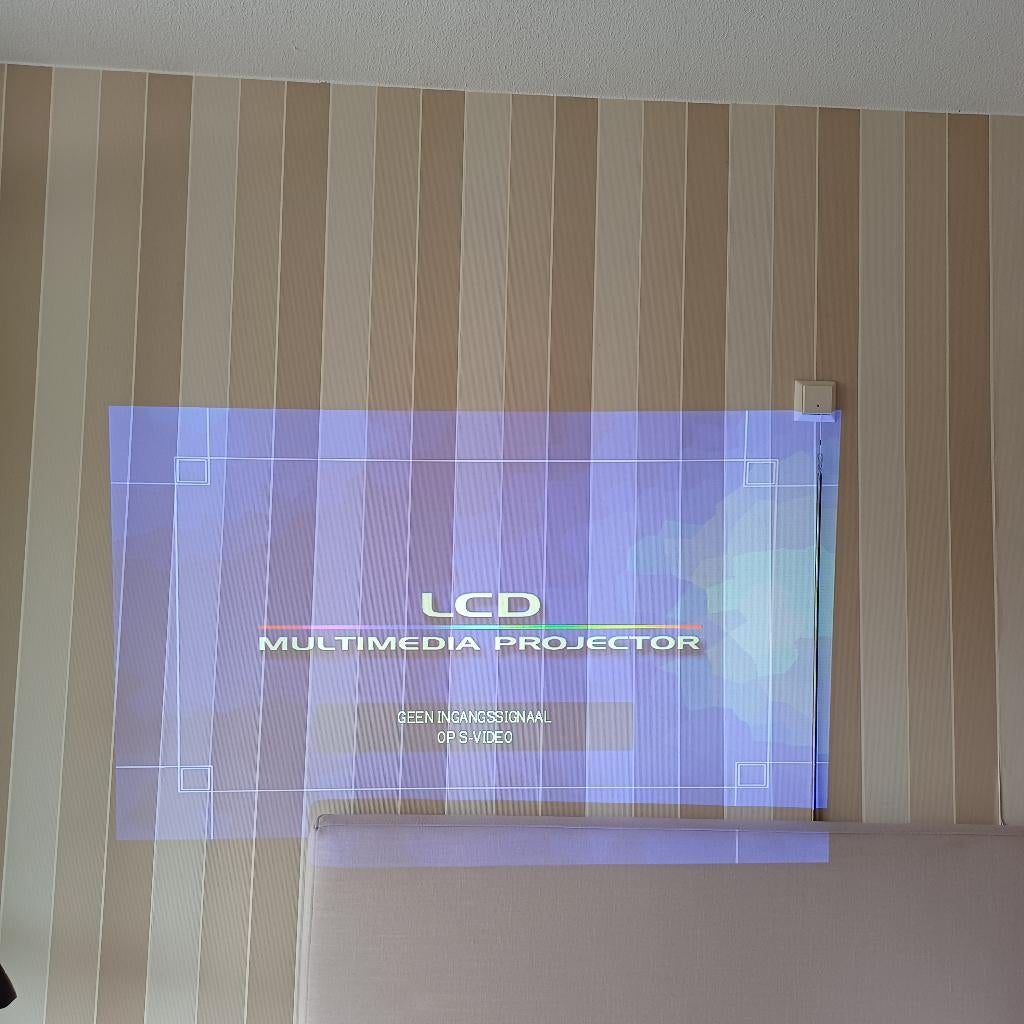 Hitachi Beamer 50€ ophalen, Gebruikt, Ophalen of Verzenden, LCD, Full HD (1080)