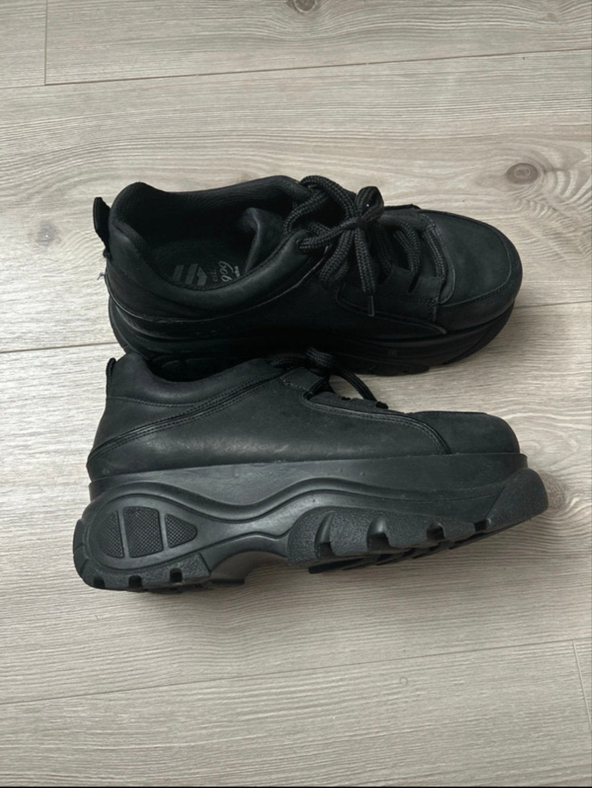 Buffalo sneakers - Amper gedragen met verzending, Ophalen of Verzenden, Zo goed als nieuw, Zwart, Sneakers of Gympen