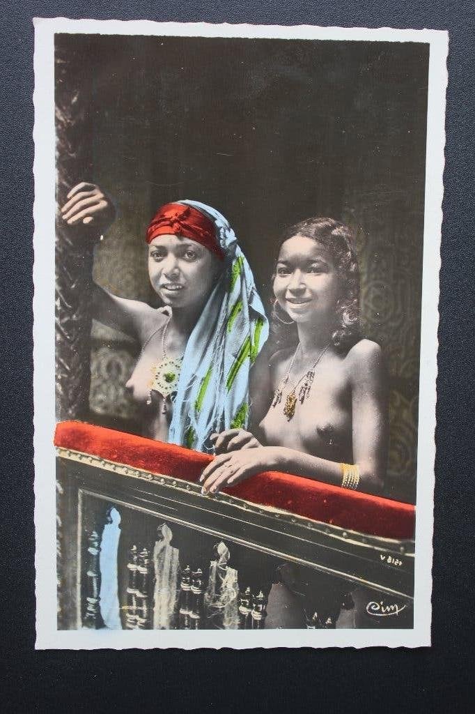 AFRIKA ROND 1940 ANSICHTKAART TWEE NAAKTE MEISJES, Ophalen of Verzenden, 1920 tot 1940, Ongelopen, Buiten Europa