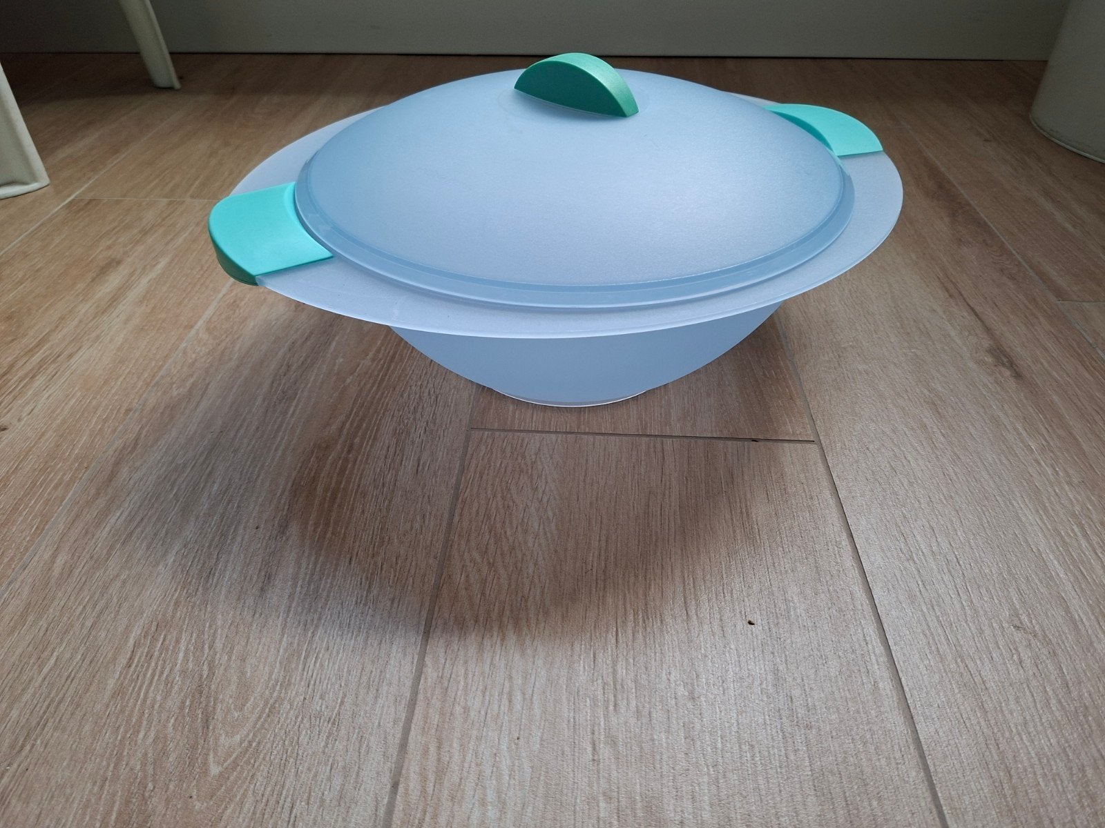 Tupperware serveerschaal met deksel 4,5 l, Ophalen of Verzenden, Gebruikt, Blauw, Schaal