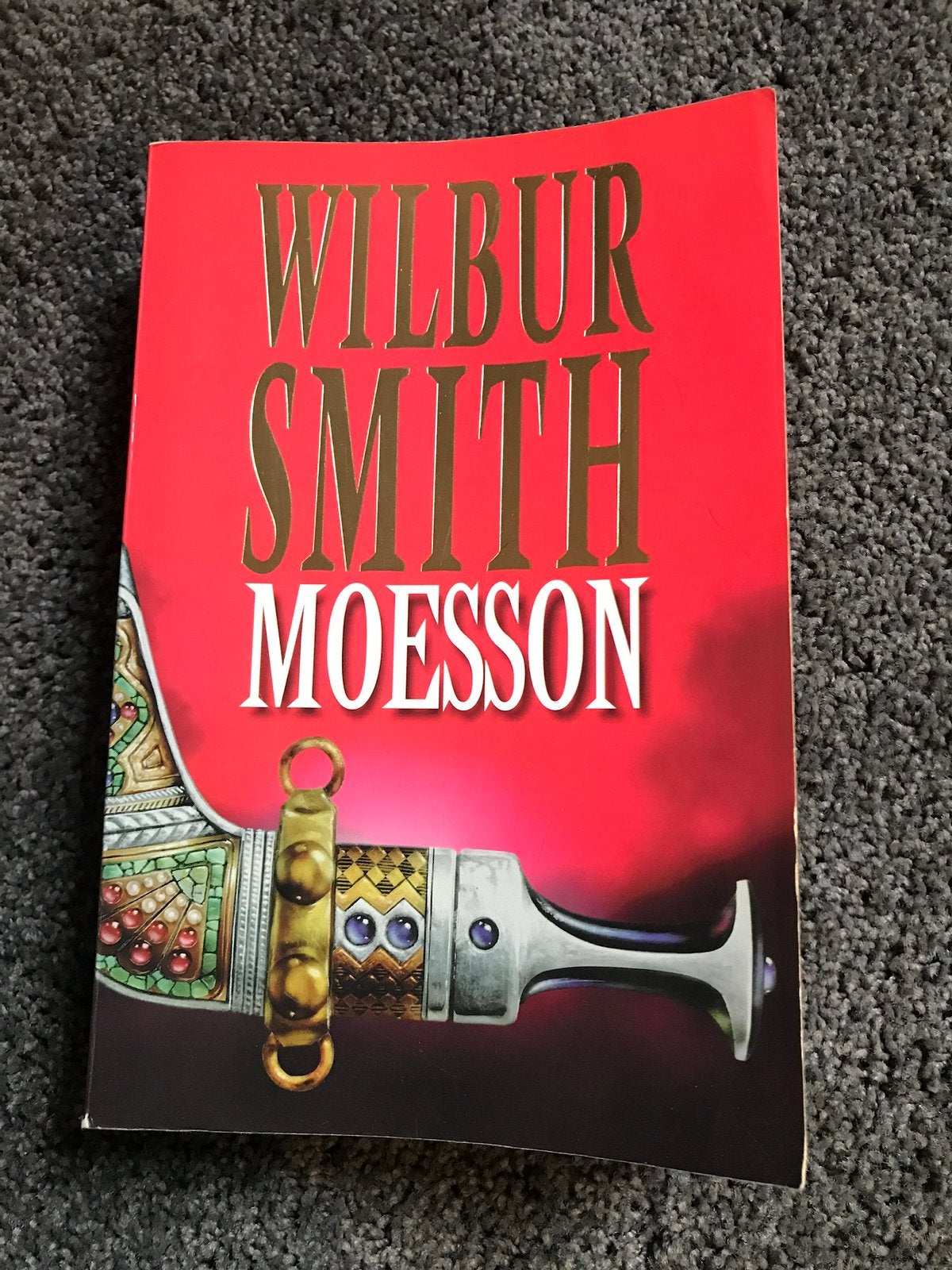 MOESSON Wilbur Smith, Ophalen of Verzenden, Zo goed als nieuw
