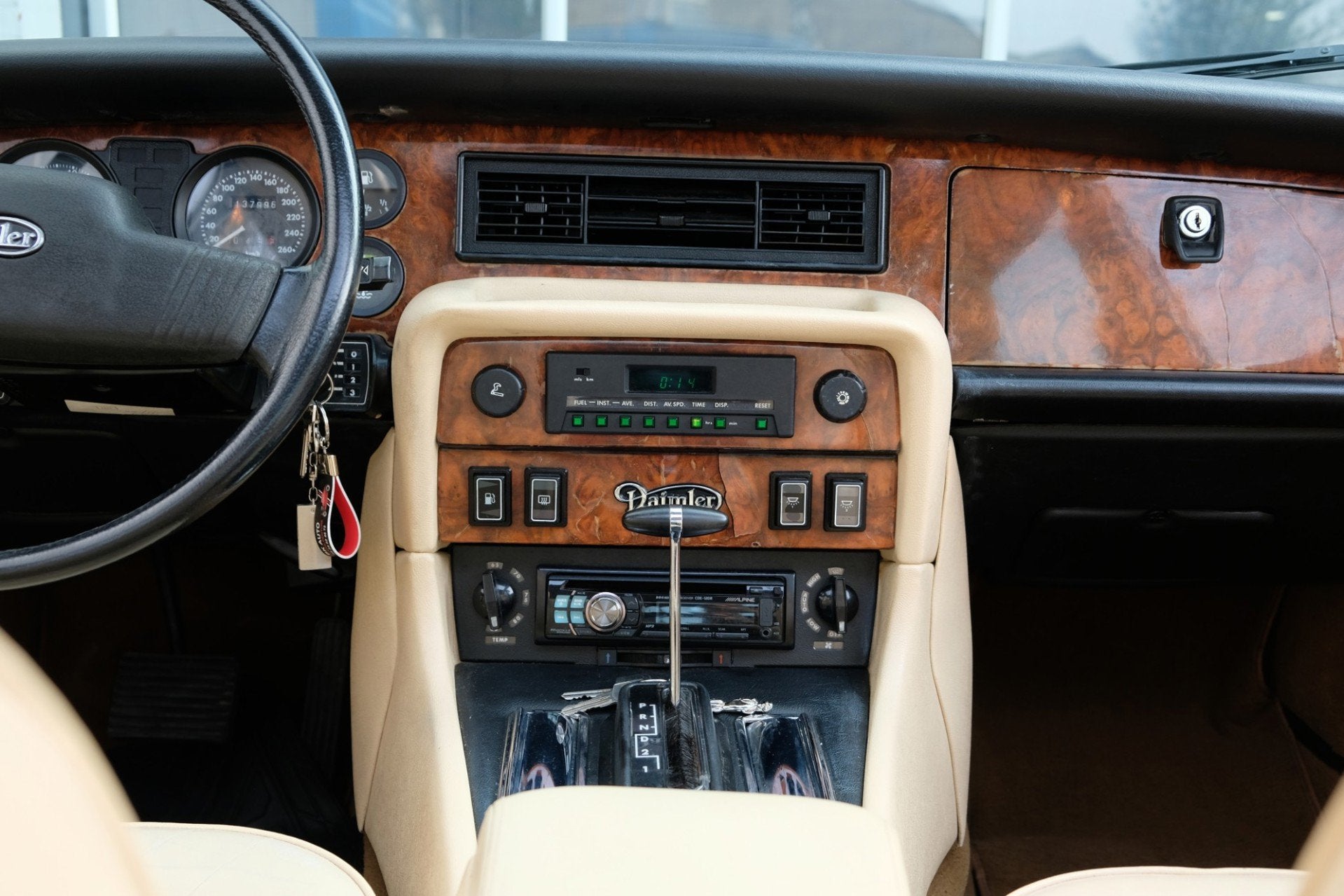 Daimler Double Six 5.3 V12 VandenPlas goed onderhouden, foto 6