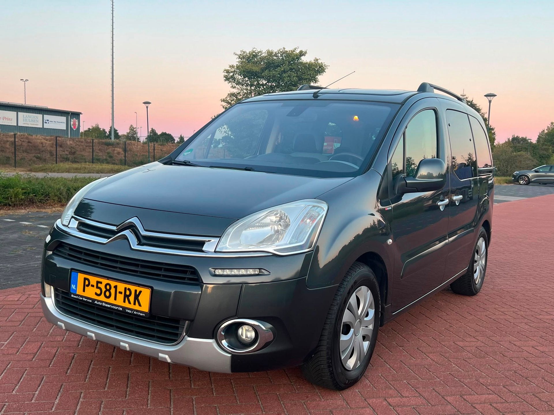 Citroen Berlingo 1.6 VTi XTR/Airco/Pano/Cruise/PDC/Trekhaak/, Voorwielaandrijving, Euro 5, Gebruikt, 1295 kg