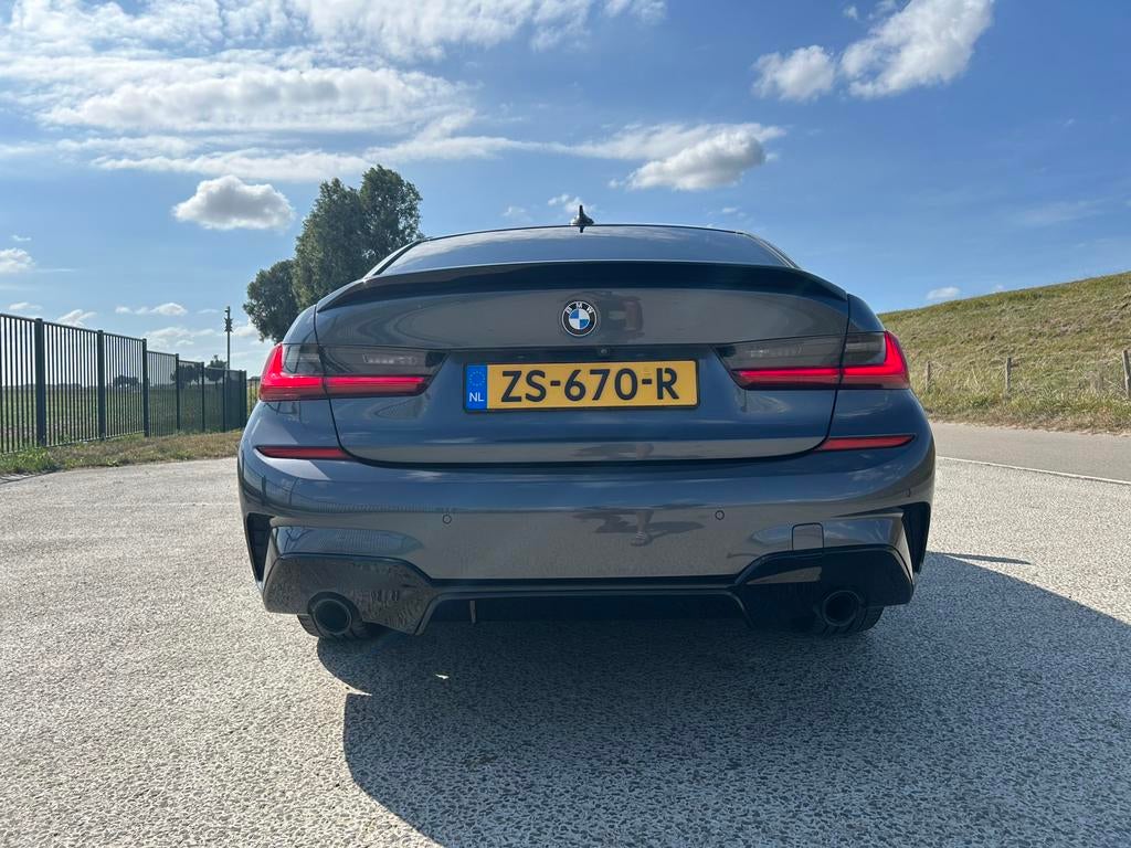 BMW 3-Serie 320i 184pk Aut 2019 Grijs, Auto's, 1998 cc, Zwart, 4 cilinders, 75 €/maand