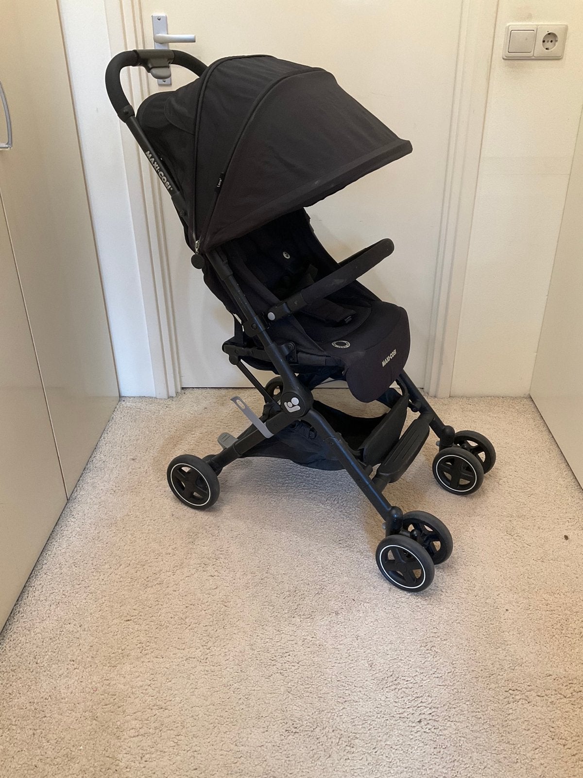 Maxi-Cosi Lara 2 Buggy - Compact en Lichtgewicht, Kinderen en Baby's, Buggy's, Ophalen, Zo goed als nieuw, Maxi-Cosi, Verstelbare rugleuning