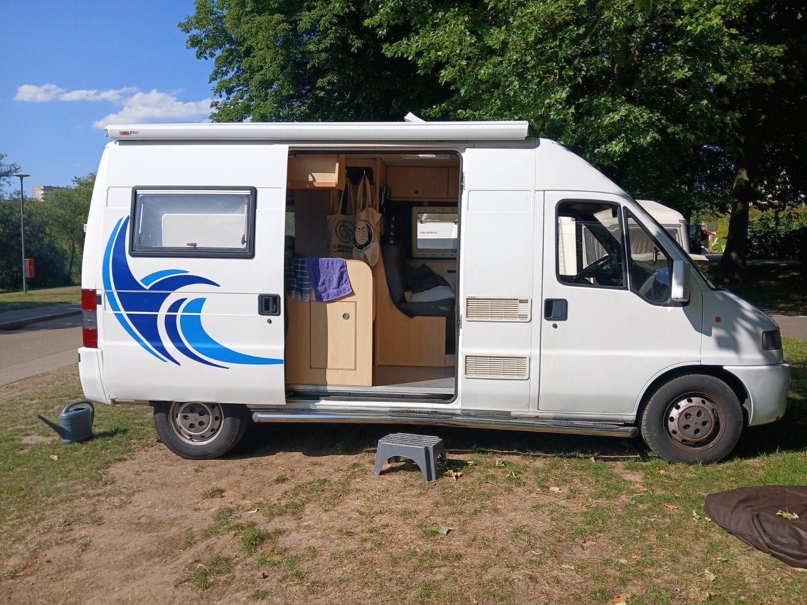 Compacte en complete buscamper - Ideaal voor avontuur!, Caravans en Kamperen, Overige merken, Particulier, Overige merken, Watertank (Schoon)