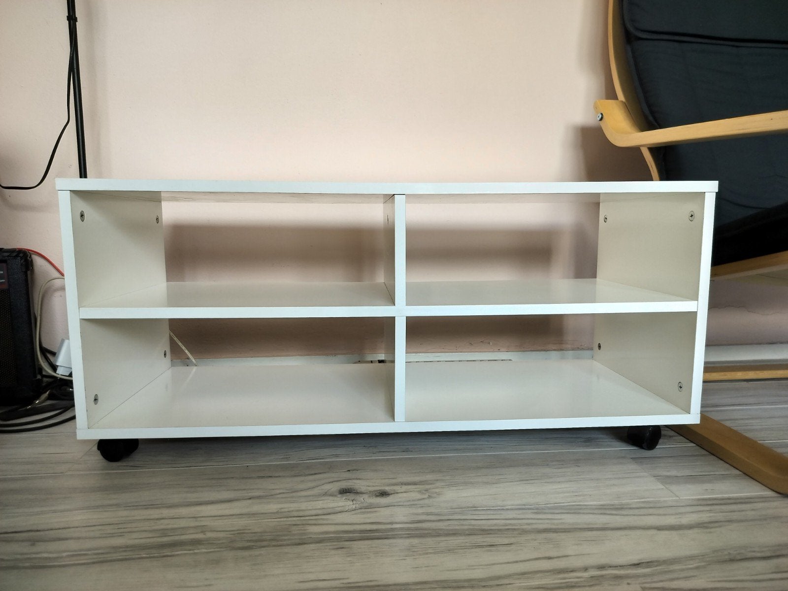 Wit TV kastje met wielen, Ophalen, Gebruikt, 50 tot 100 cm, Minder dan 100 cm