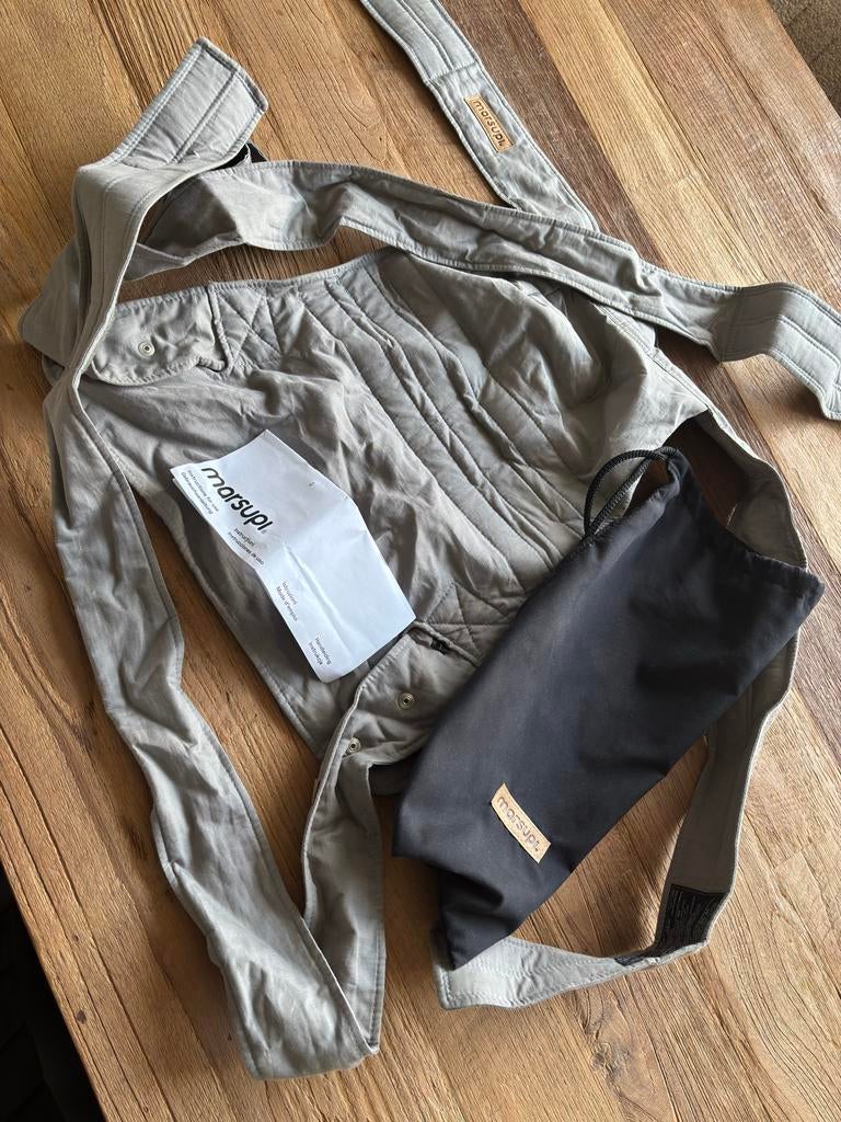 Marsupi Breeze L Draagzak Grijs - Zo goed als nieuw, Kinderen en Baby's, Babydragers en Draagdoeken, Overige merken, Ophalen of Verzenden