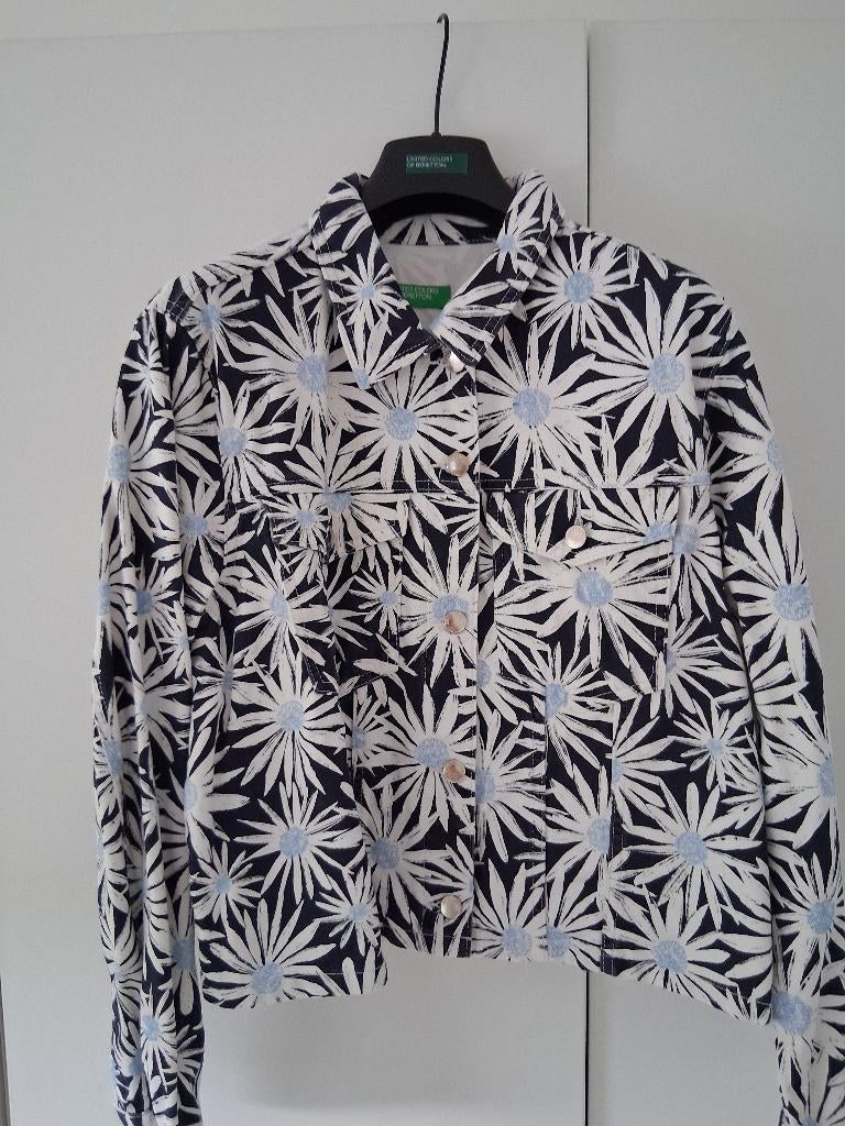 Benetton kort jasje met print mt.XL *NIEUW *, Kleding | Dames, Ophalen, Blauw, Benetton, Maat 46/48 (XL) of groter