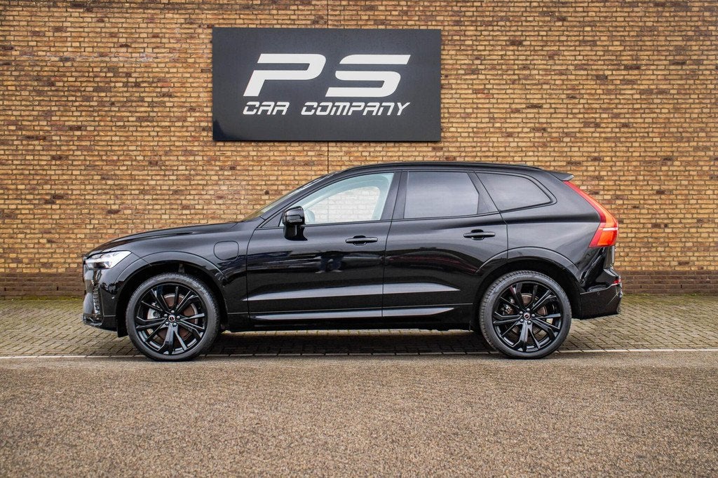 Volvo XC60 2.0 T6 Plug-in hyb.AWD Ultra Dark, BTW, Pano, H&K, Auto's, 12 maanden, Gebruikt, Zwart, Leder